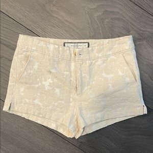 Abercrombie & Fitch Cream High Waist Women's Shorts
